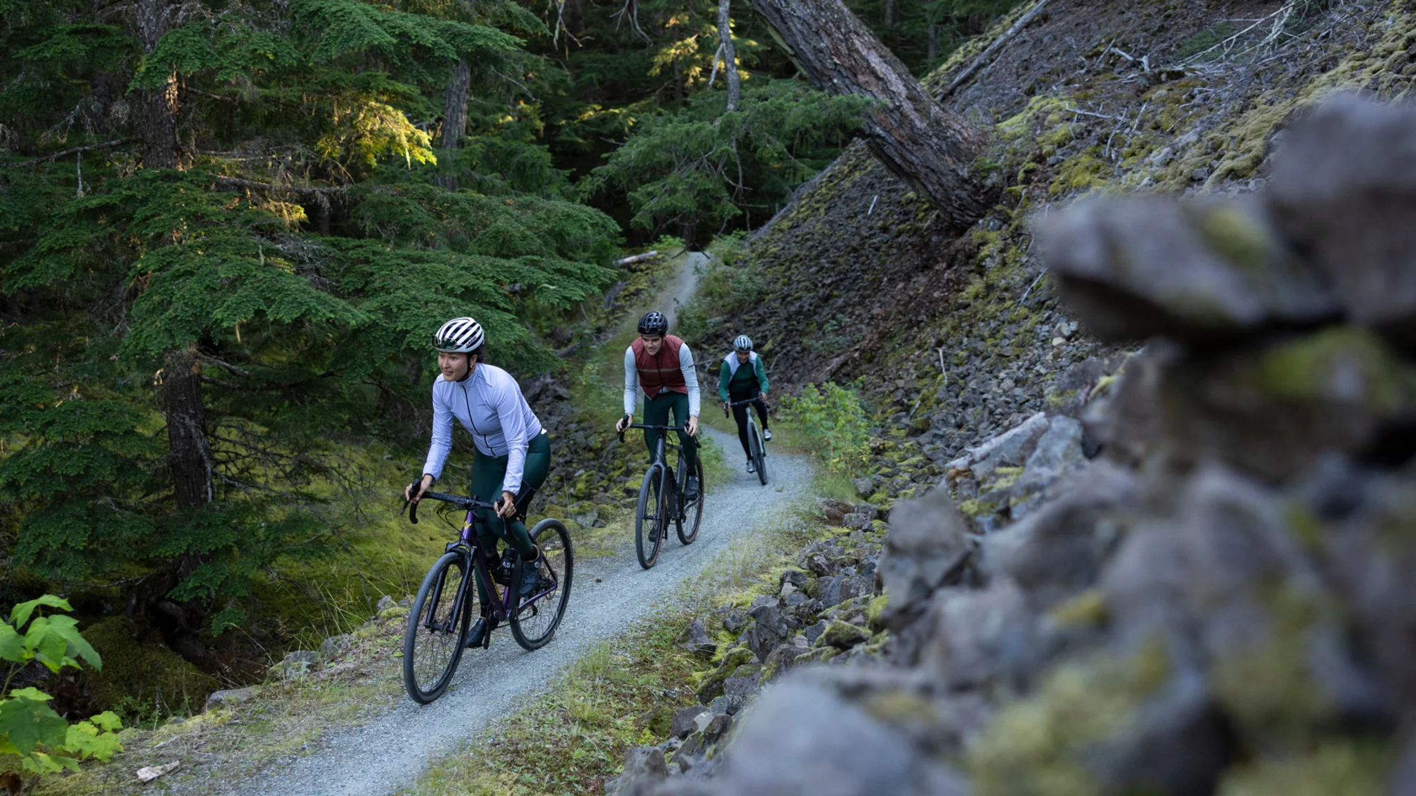 Women’s Evolve Corsa All-Season Windbreaker - Image 18